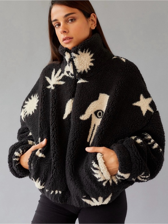 Urban Outfitters Jackets & Blazers - Urban Outfitters Jacket Sherpa Plush Fleece Olivia Large Oversized Fit